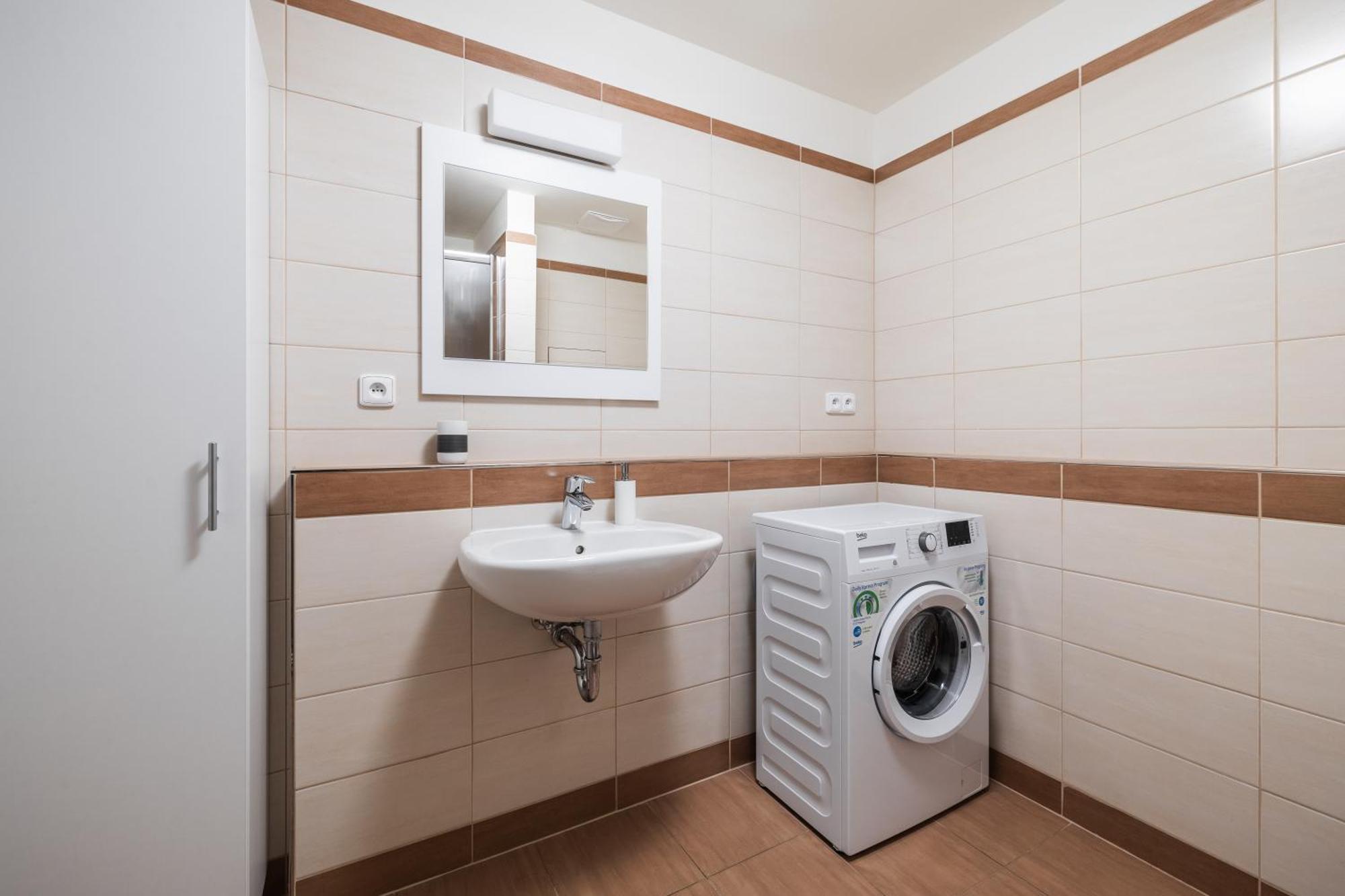 Apartmany Viva トレボン エクステリア 写真